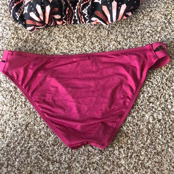 Bikini - Picture 3 of 4